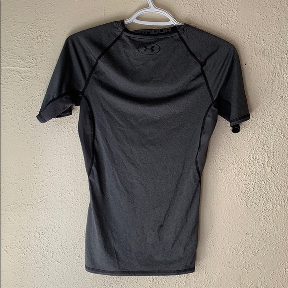 Compression grey under armour top - Picture 2 of 3